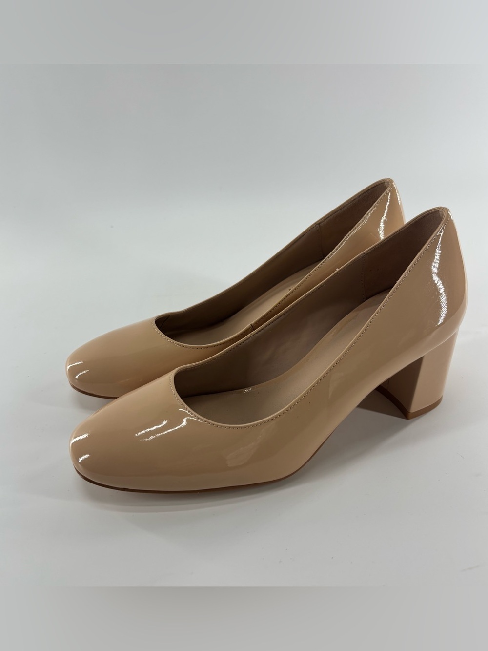 Stuart Weitzman block heel nude pumps 6 patent leather heels classic preppy